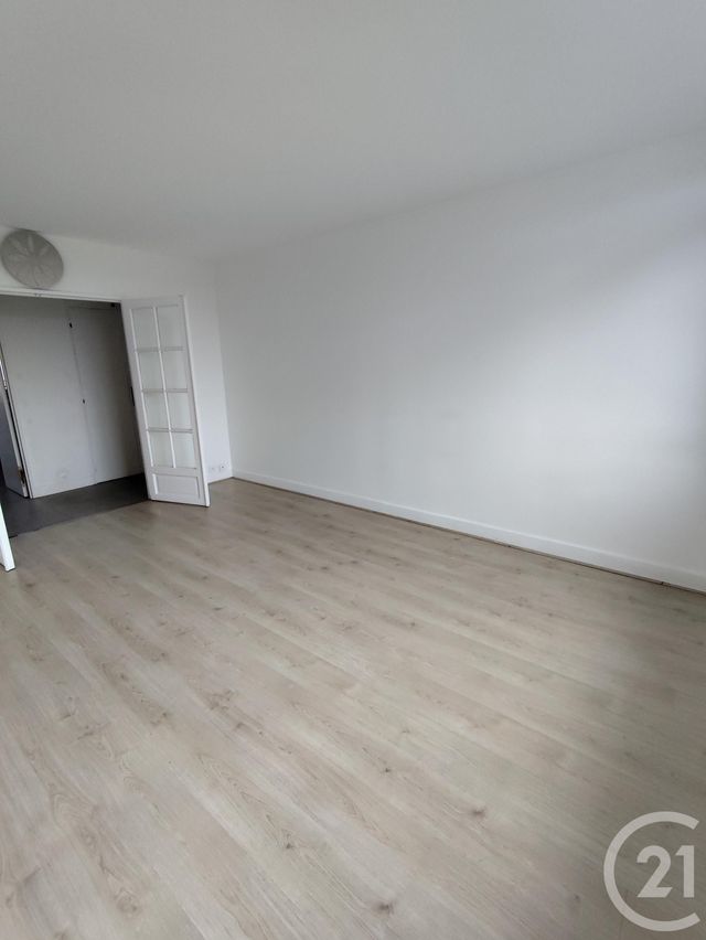Appartement à louer - 3 pièces - 55.37 m2 - SAVIGNY SUR ORGE - 91 - ILE-DE-FRANCE - Century 21 L'Athégienne