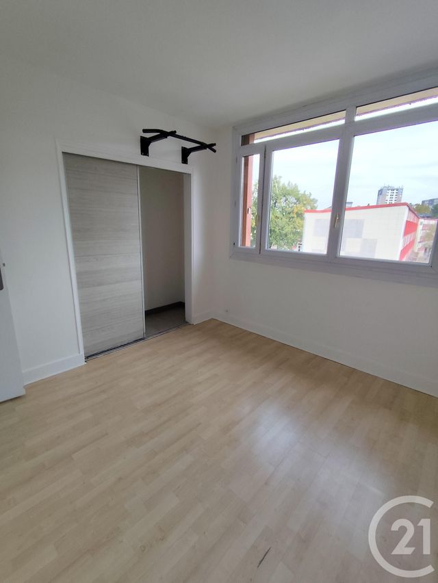 Appartement à louer - 3 pièces - 55.37 m2 - SAVIGNY SUR ORGE - 91 - ILE-DE-FRANCE - Century 21 L'Athégienne